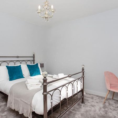 The Luxury Potting Shed With Free Parking! Daire York Dış mekan fotoğraf