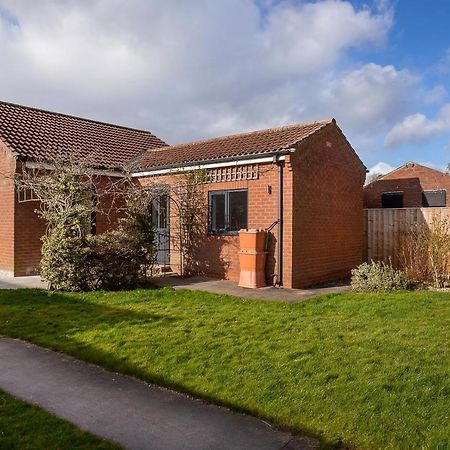 The Luxury Potting Shed With Free Parking! Daire York Dış mekan fotoğraf