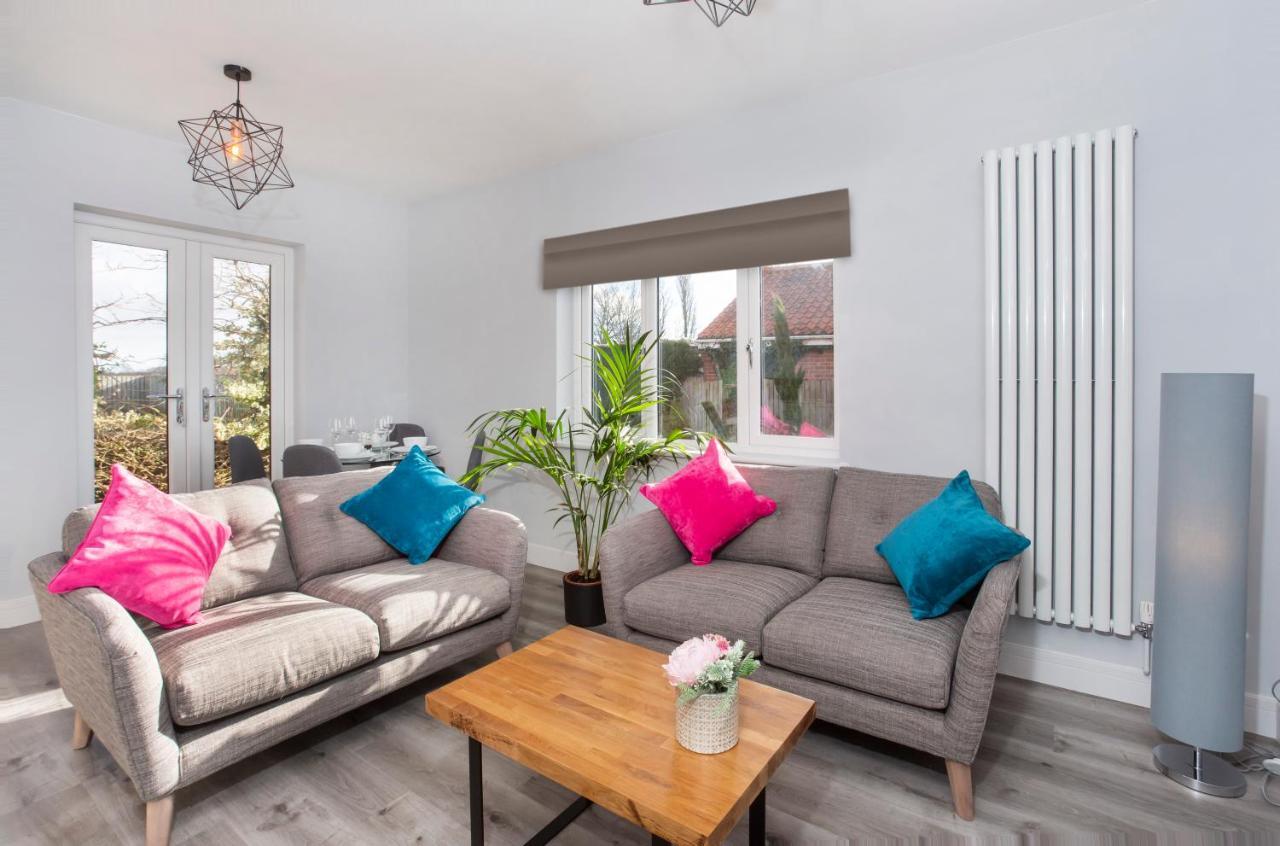 The Luxury Potting Shed With Free Parking! Daire York Dış mekan fotoğraf