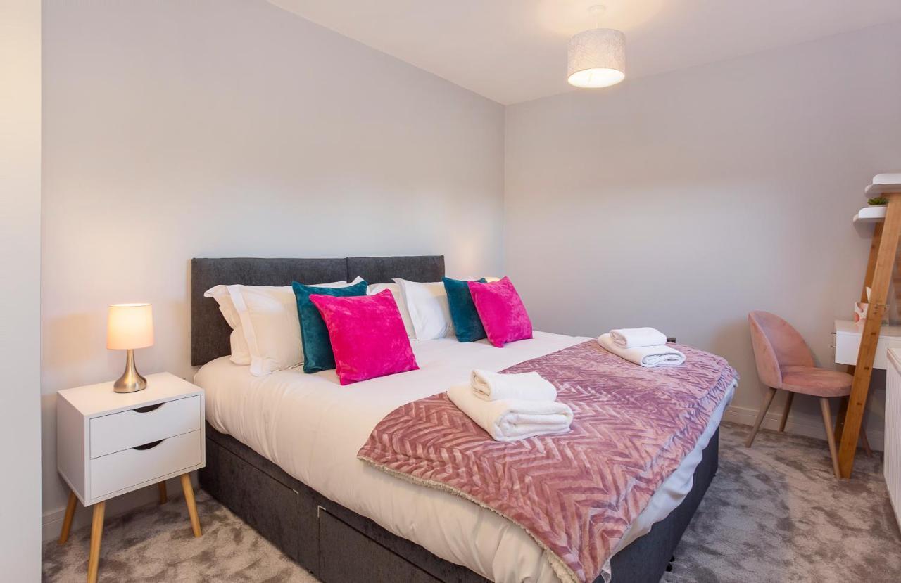 The Luxury Potting Shed With Free Parking! Daire York Dış mekan fotoğraf